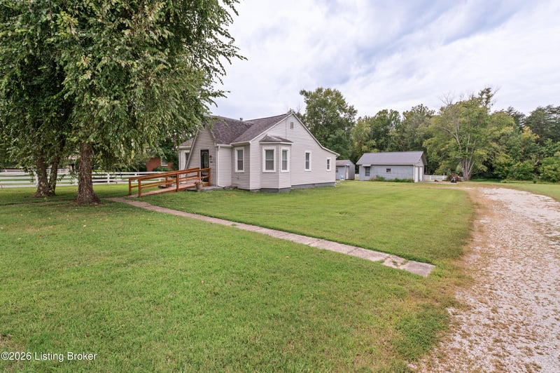 11273 Preston Hwy, Lebanon Junction, KY 40150