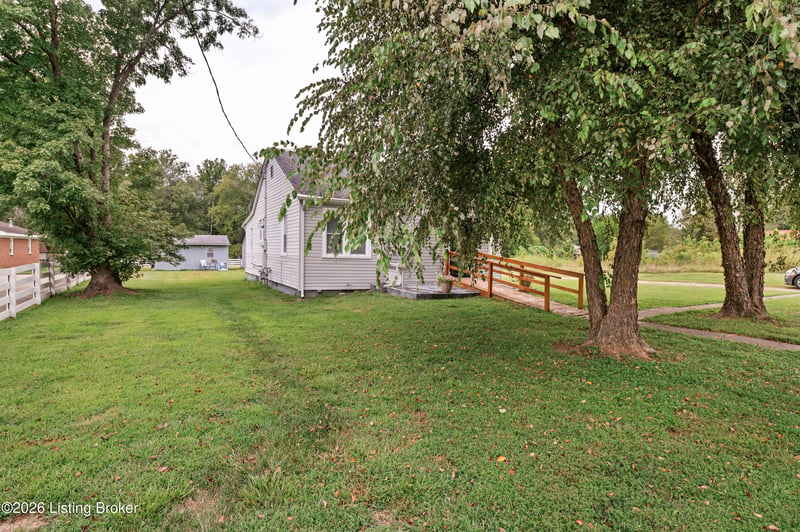 11273 Preston Hwy, Lebanon Junction, KY 40150