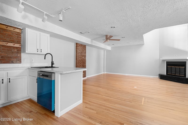1128 Cherokee Rd #APT 1A, Louisville, KY 40204