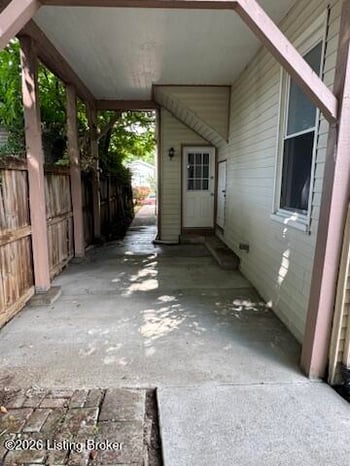 1129 Fischer Ave, Louisville, KY 40204