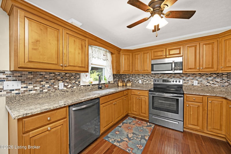 113 Hurstland Dr, Bardstown, KY 40004