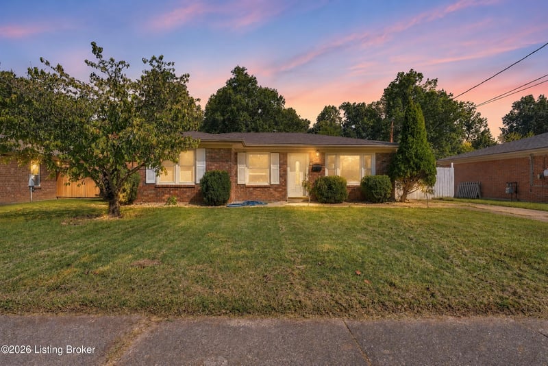 113 Mackie Ln, Louisville, KY 40214