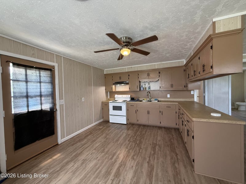 11335 Anneta Rd, Leitchfield, KY 42754