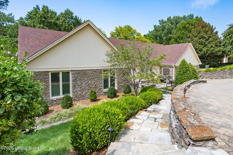 1138 Rostrevor Cir, Louisville, KY 40205