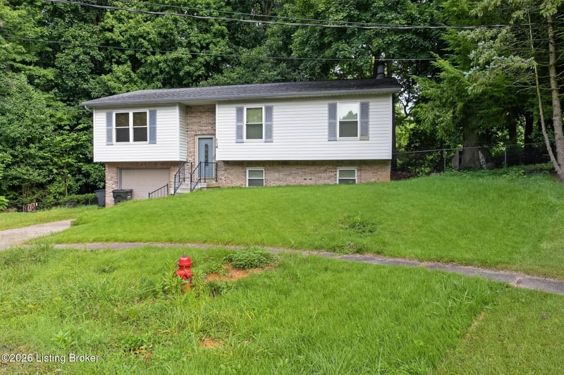 114 Amanda Ct, Radcliff, KY 40160