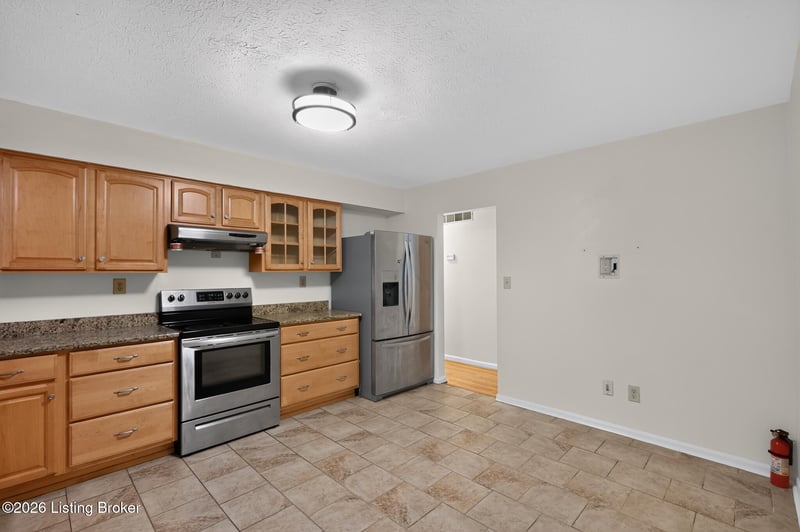 114 Amanda Ct, Radcliff, KY 40160
