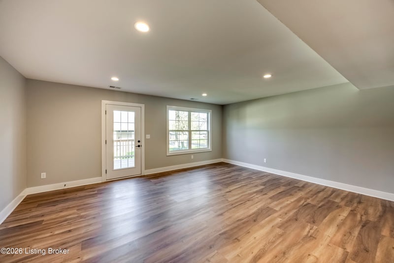 114 N Elm Grove Ave, Bardstown, KY 40004