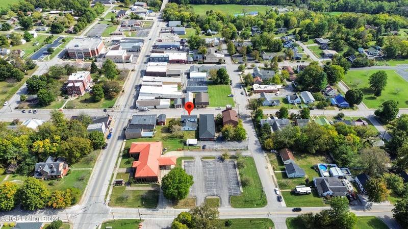 114 W Union St, Munfordville, KY 42765