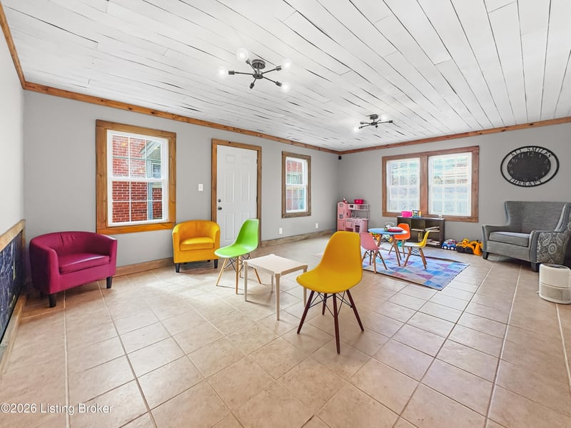 114 W Union St, Munfordville, KY 42765