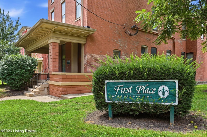 1140 S 1st St #6, Louisville, KY 40203