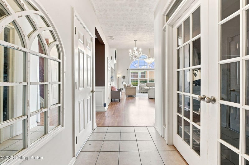11405 Walnut Farm Pl, Louisville, KY 40229