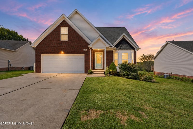 1141 Summit Dr, Shelbyville, KY 40065