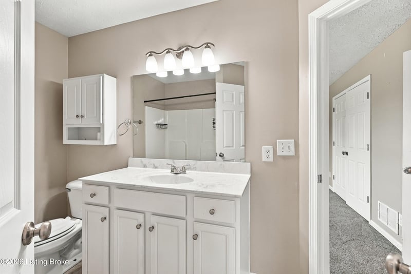 1141 Summit Dr, Shelbyville, KY 40065