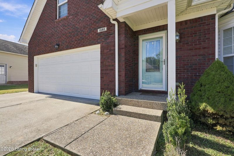1141 Summit Dr, Shelbyville, KY 40065