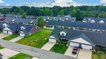 11412 River Falls Dr, Louisville, KY 40272