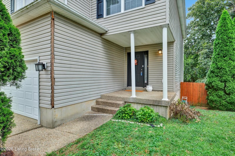 11415 Catalpa View Ct, Louisville, KY 40299