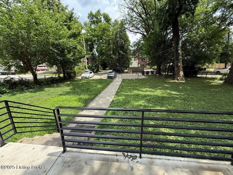 1143 S 1st St, Louisville, KY 40203