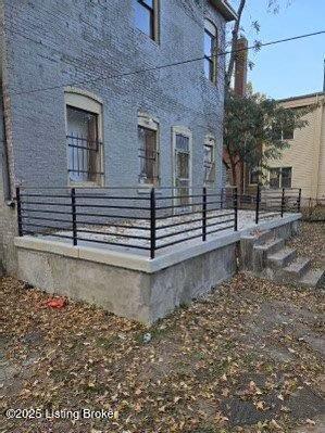 1143 S 1st St, Louisville, KY 40203