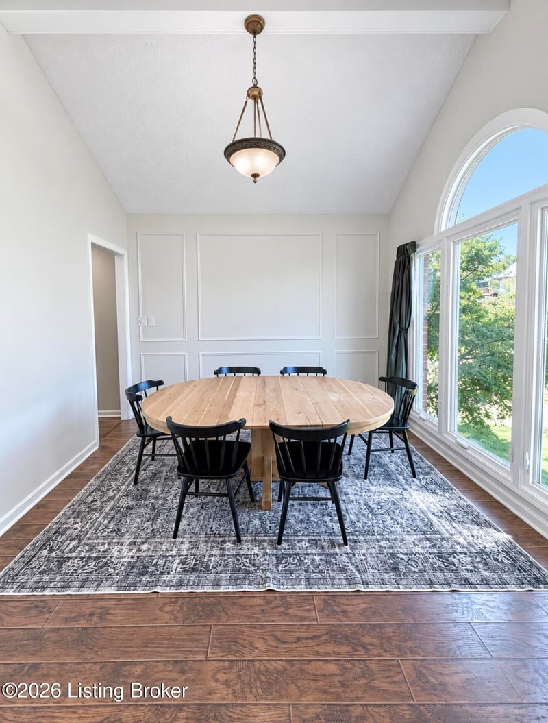 11430 Whitney Hill Rd, Jeffersontown, KY 40299