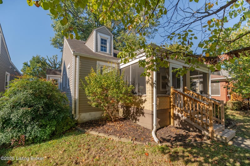 1144 Saint Michael St, Louisville, KY 40204