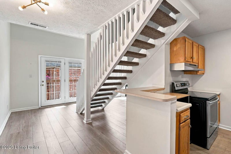 1148 Neon Way, Louisville, KY 40204