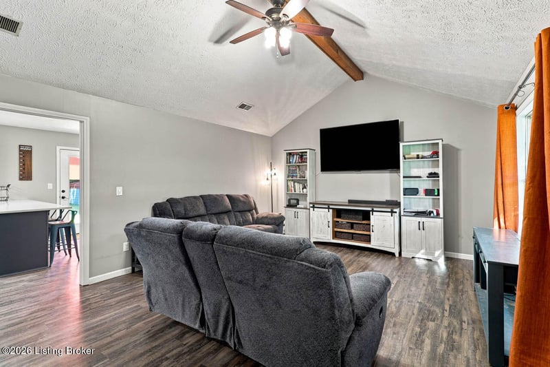 115 Janets Dr, Brandenburg, KY 40108