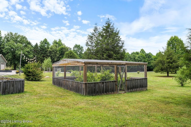 115 Rosalind Way, Burkesville, KY 42717