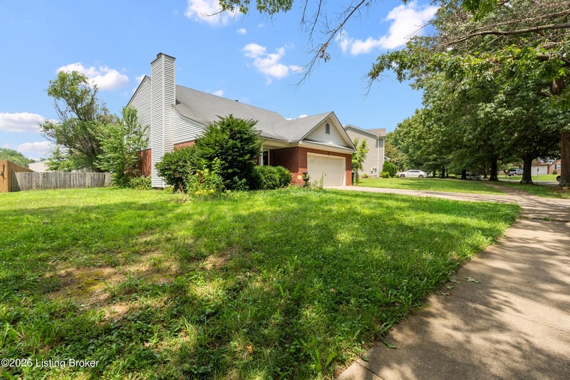 11503 Halifax Dr, Louisville, KY 40245