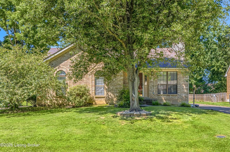 11508 Carriage Rest Ct, Louisville, KY 40243