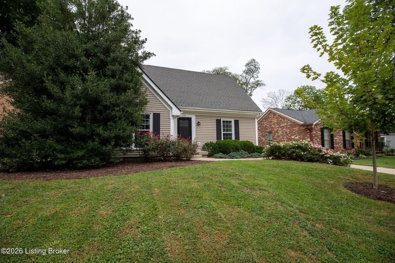 11511 Carriage Rest Ct, Louisville, KY 40243