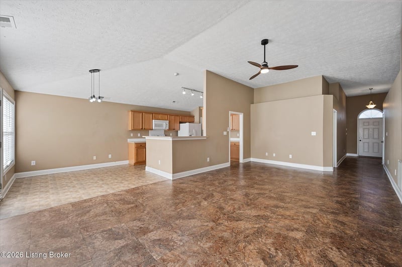 11513 Top Walnut Loop, Louisville, KY 40229