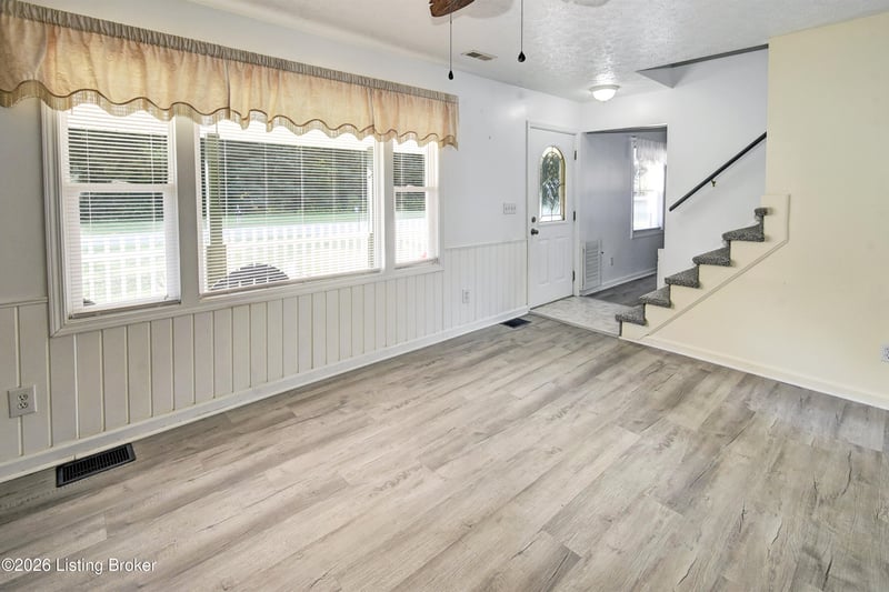 11524 Lower River Rd, Louisville, KY 40272