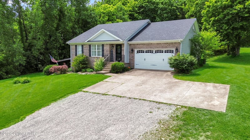 1153 Waterford Rd, Mt Washington, KY 40047