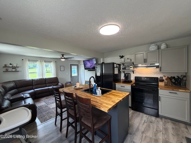 1155 Cherokee Rd, Brandenburg, KY 40108