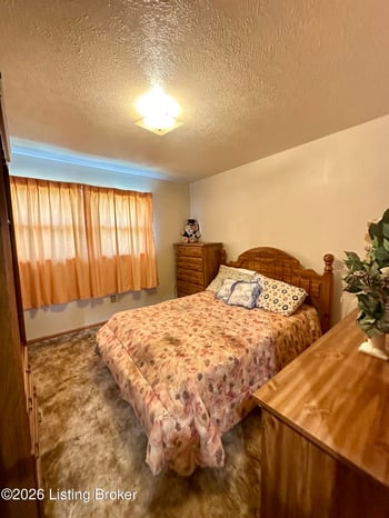 11605 Semillon Ln, Louisville, KY 40272