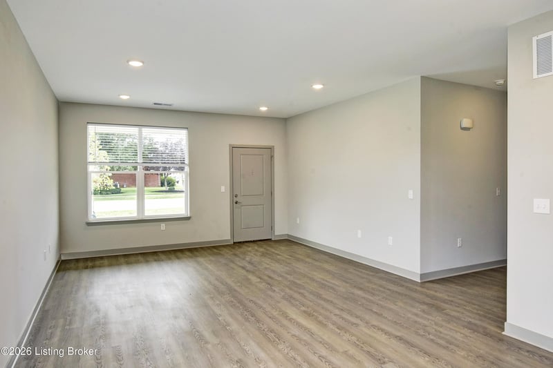 11615 Longevity Ln, Louisville, KY 40272