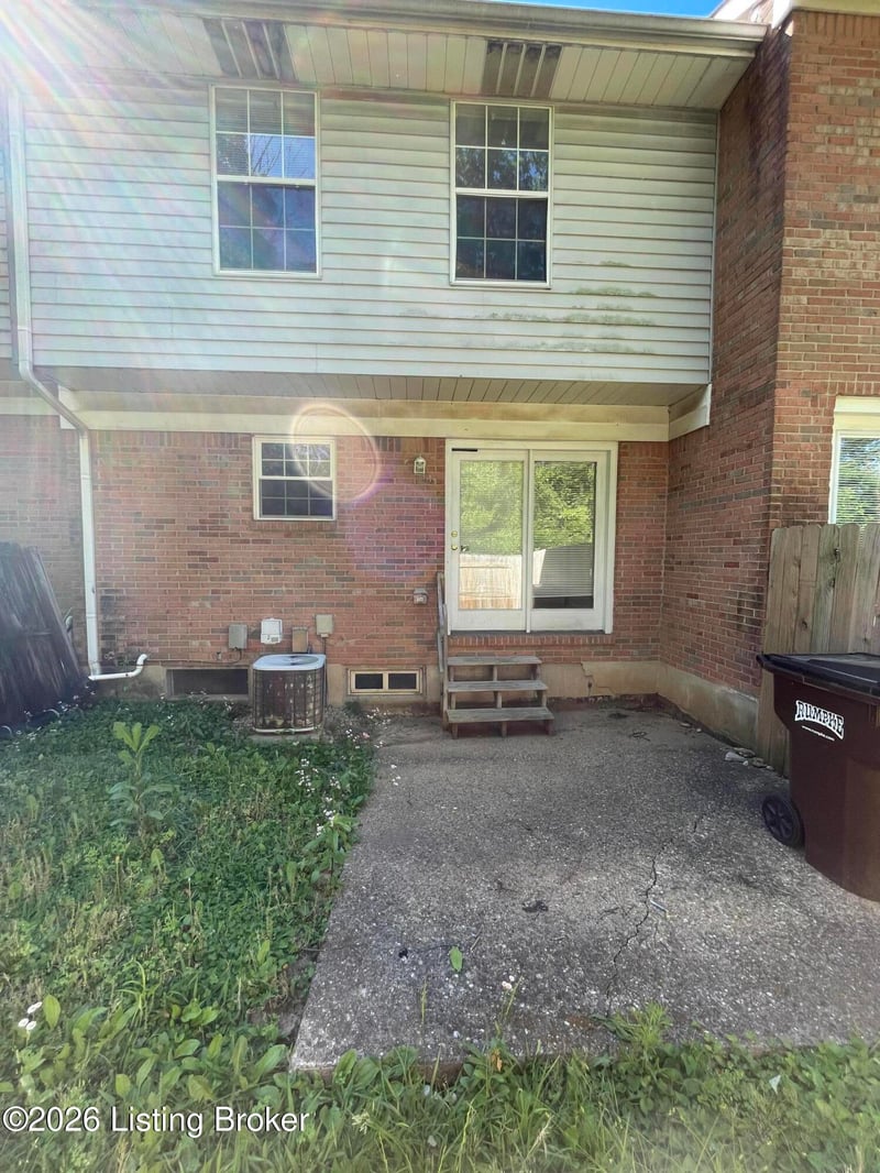 11621 Tazwell Dr, Louisville, KY 40245