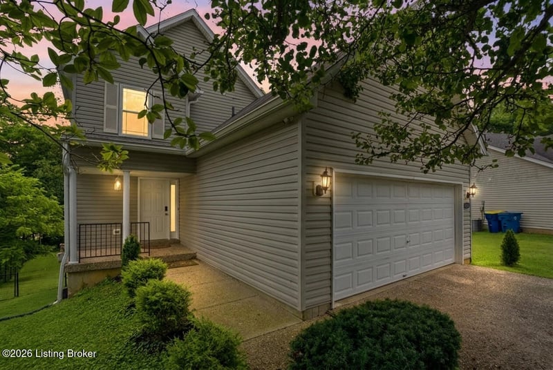 11623 Walnut View Way, Louisville, KY 40299