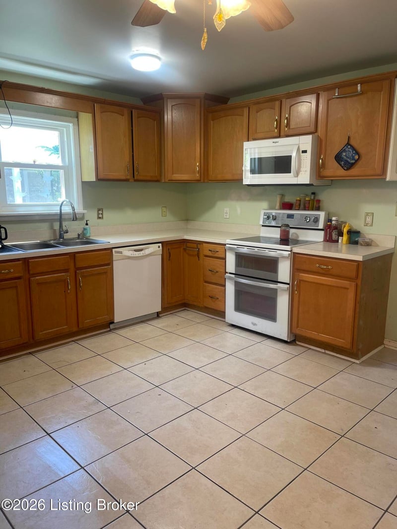 11632 Reality Trl, Louisville, KY 40229