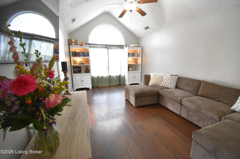 117 Azalea Ave, Bardstown, KY 40004