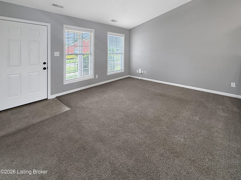 117 Woodlake Ct, Mt Washington, KY 40047