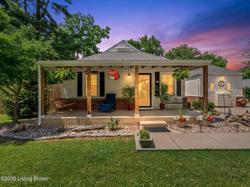 11701 Kings Ln, Louisville, KY 40243