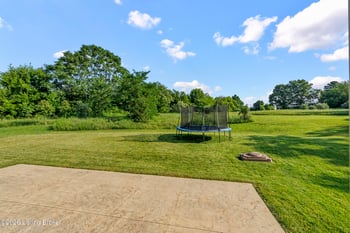 11703 Chandler Ct, Louisville, KY 40299