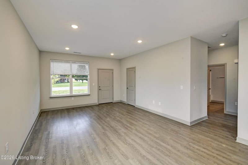 11713 Longevity Ln, Louisville, KY 40272