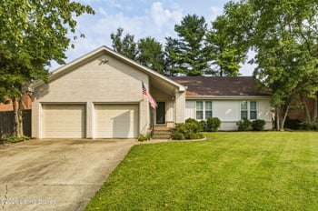 11717 Robinlynn Ln, Louisville, KY 40243