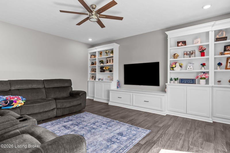 11717 Sandhill Preserve Dr, Louisville, KY 40229
