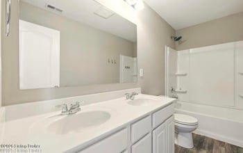 11717 Trottingham Cir, Louisville, KY 40299