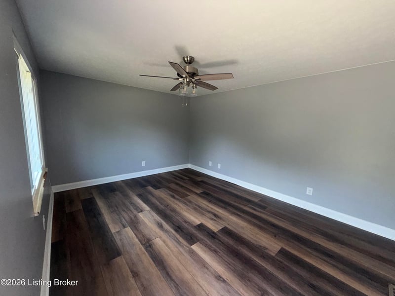 11720 Pond Creek Dr, Louisville, KY 40272