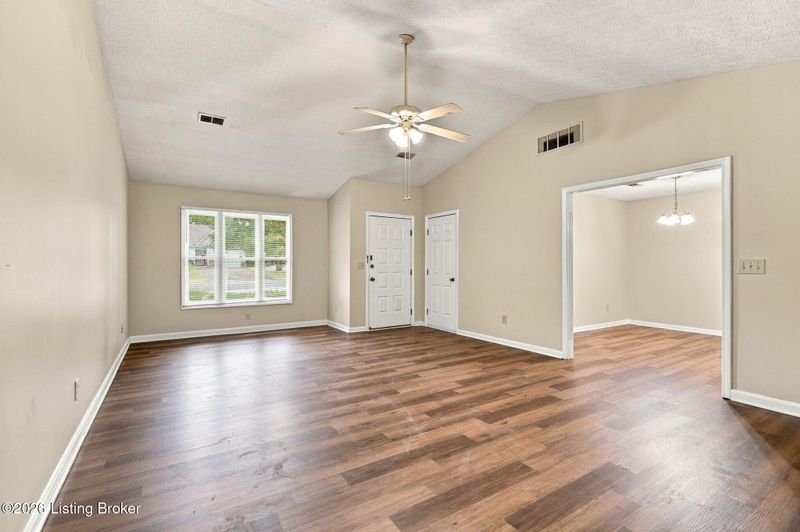 118 Algonquin Ct, Shepherdsville, KY 40165