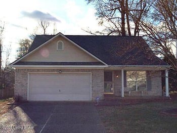 11813 Oak Bay Dr, Louisville, KY 40245